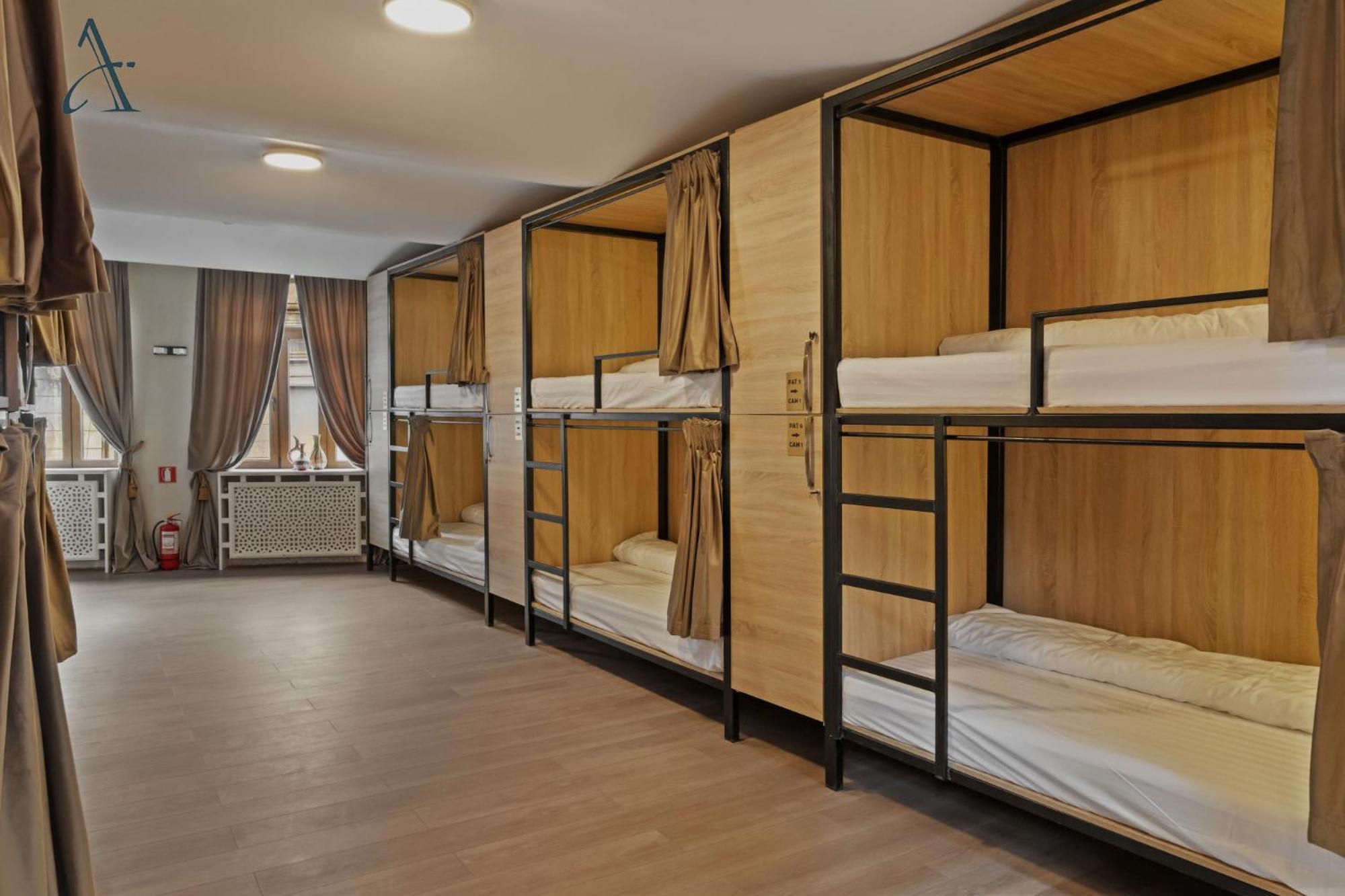 Ramana Garden Hostel - Self-Service Accommodation Bucureşti Exterior foto